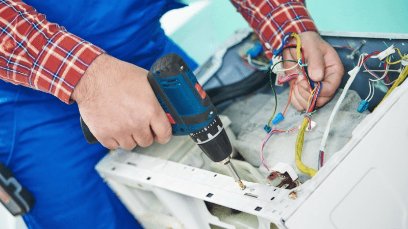 Turgutlu Mitsubishi Mitsubishi çamaşır makinesi kart tamiri – Su almama arızası orijinal parça ile giderildi. - Teknik servis örneği